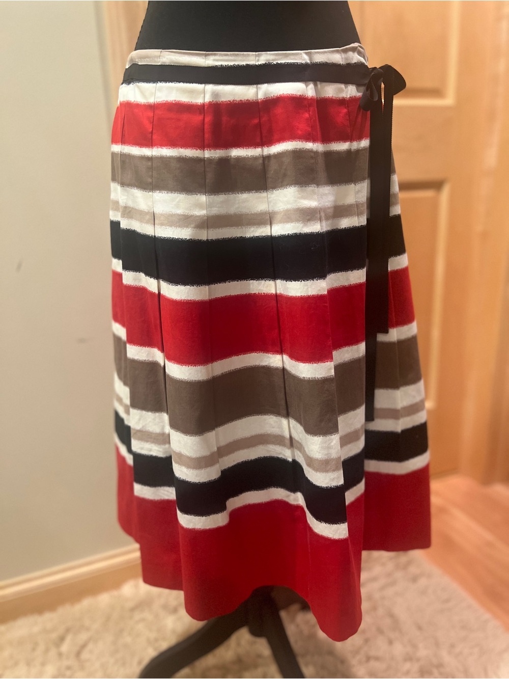 Talbots Women’s Striped Pleated A-Line Knee Length Skirt Career Chic Classic 8